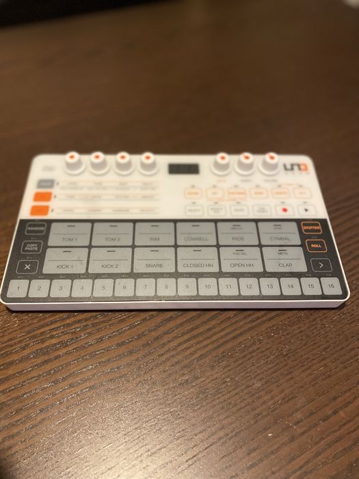 UNO Drum ik multimedia analog drum machine MIDI