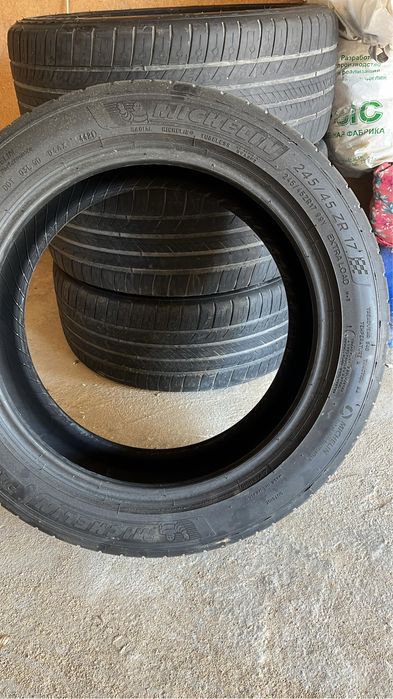 Michelin 245/45/17 б/у