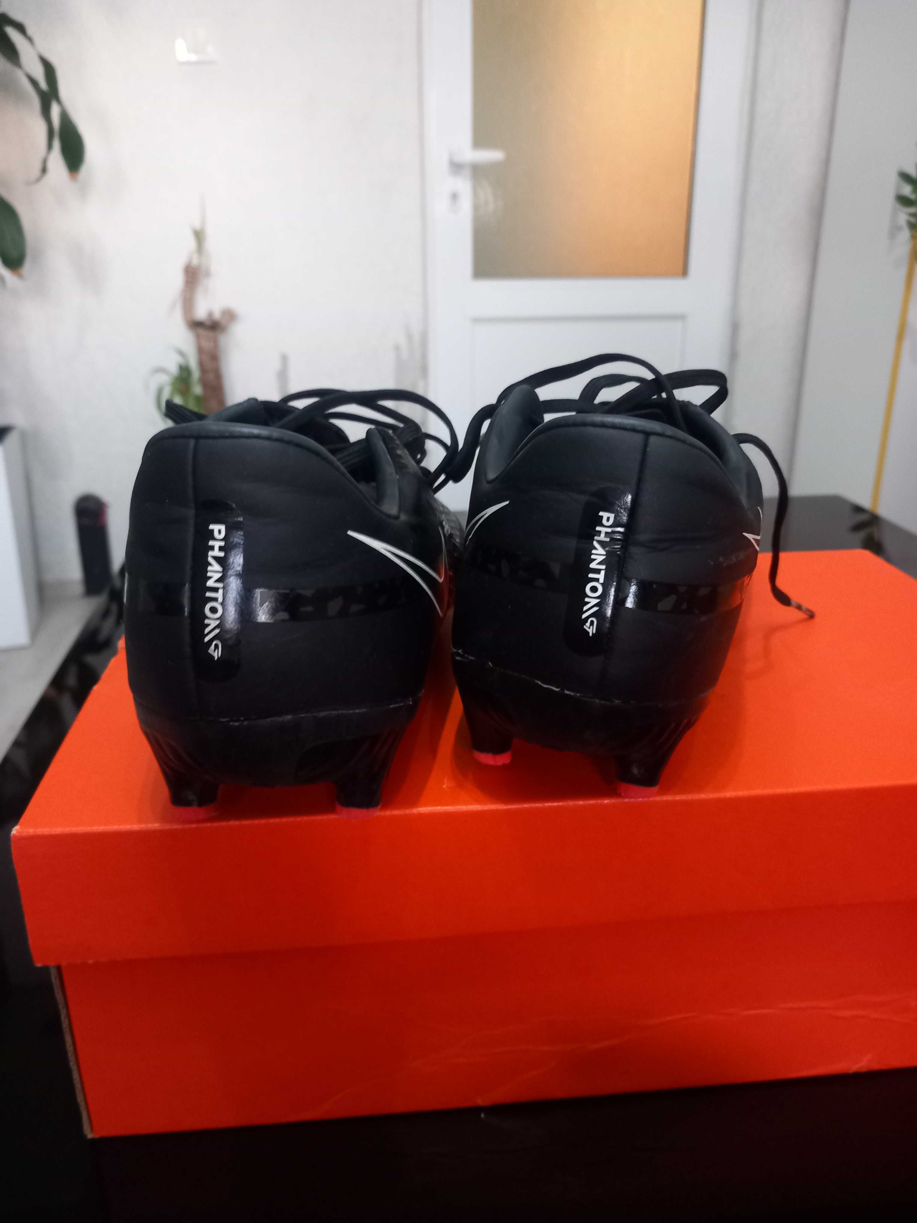 Продавам бутонки nike phantom gt 2 academy 
42 номер