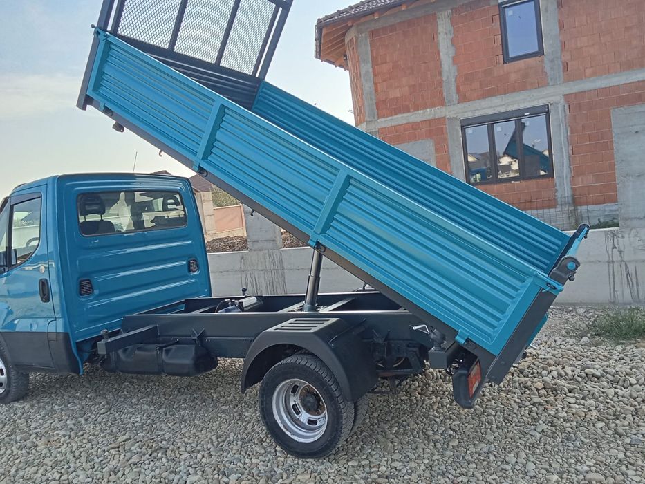 Iveco basculabil pe 3 parti