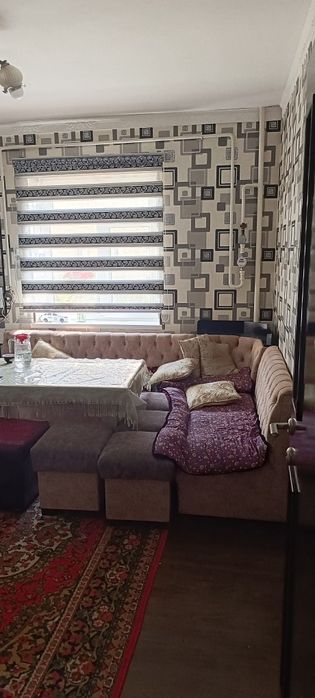 6-микрарайонда, 26 домда, 3-хонали,4 хона қилинган,кухня балконда