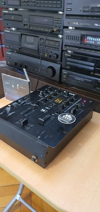 Vând mixer Numark M2 Black