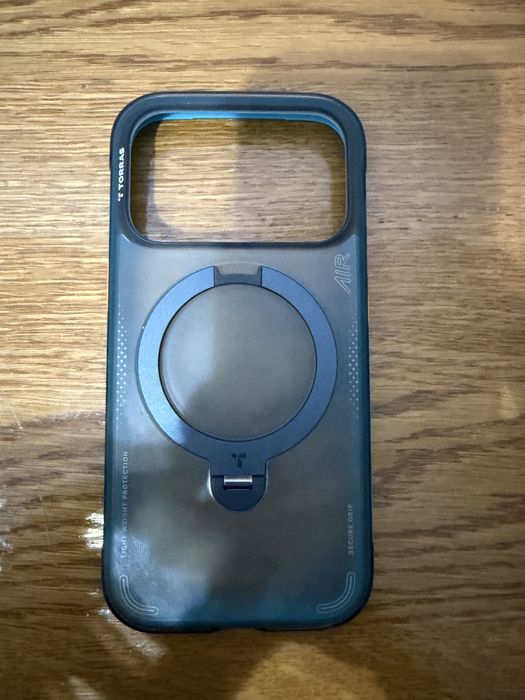 Vand husa Torras pentru Iphone 17 pro