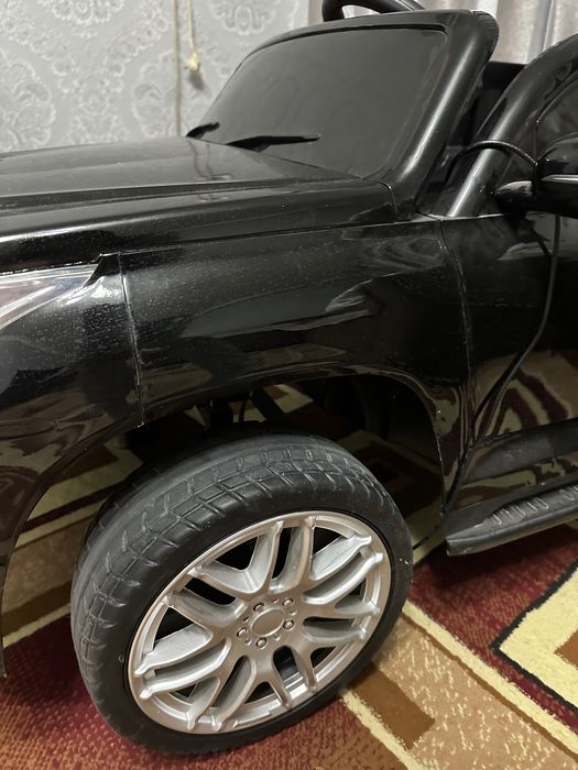 Электромобиль Lexus для детей