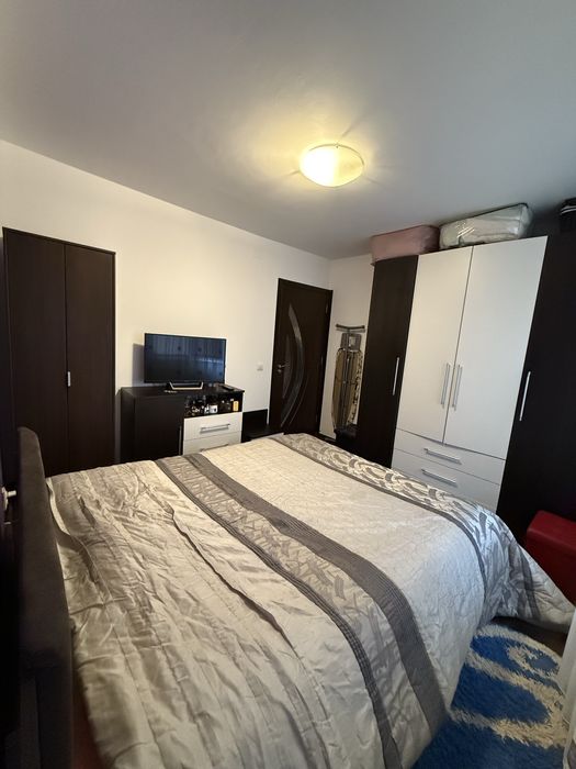 Vand apartament in Onesti etaj 1