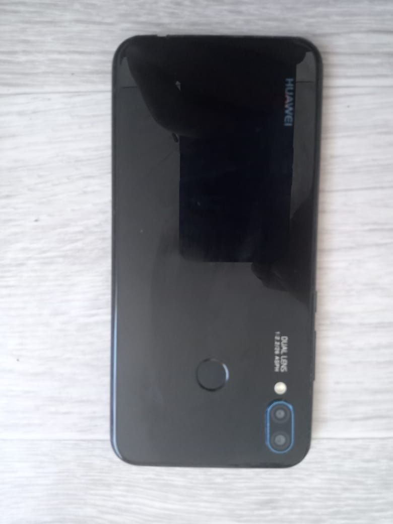 Продам Huawei p20 Lite