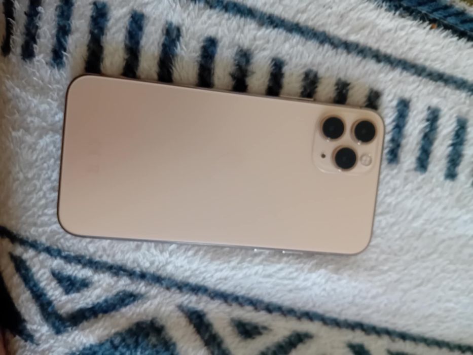 Vand iphone 11 pro gold