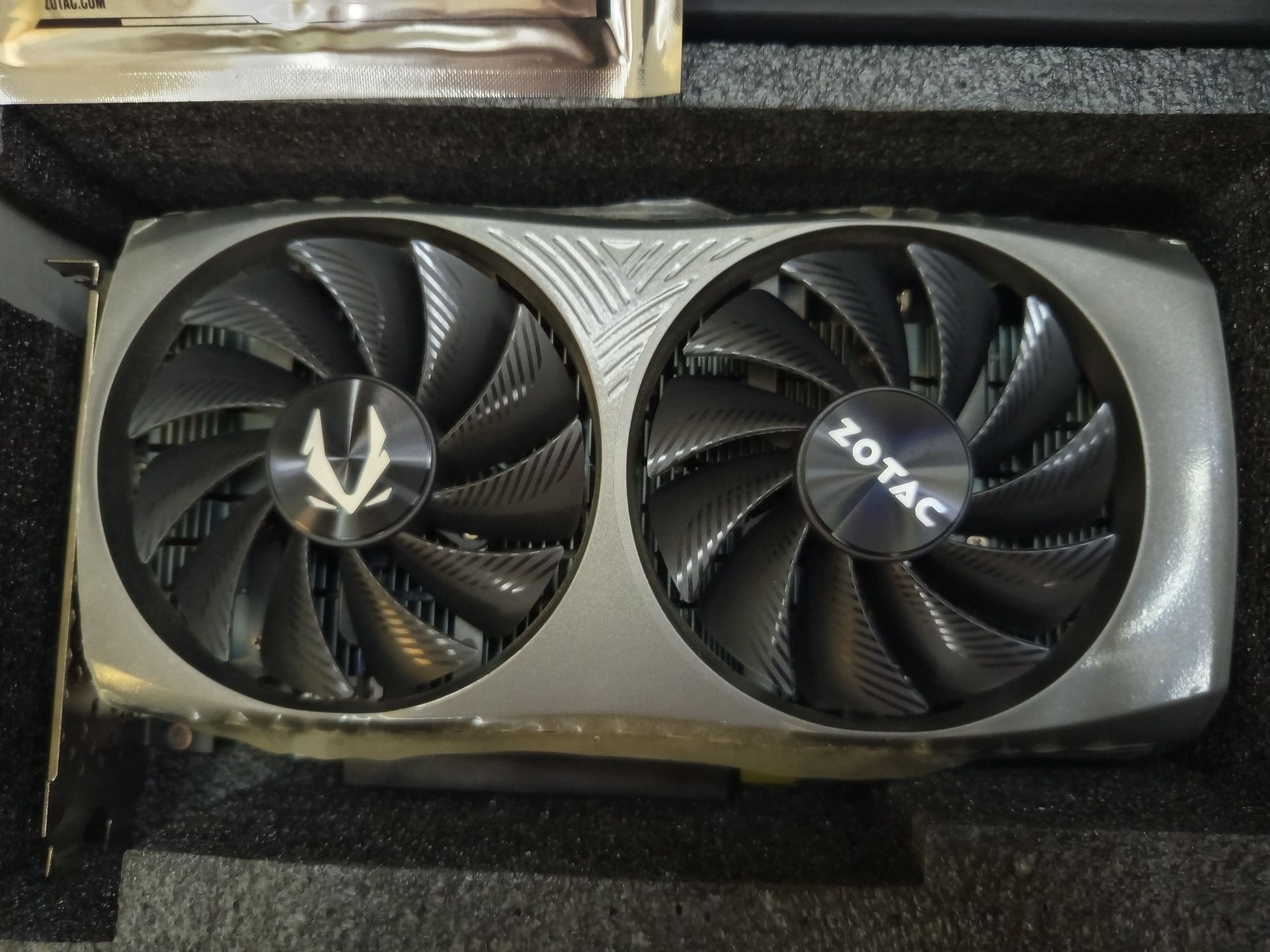 Продам rtx 4060 ZOTAC