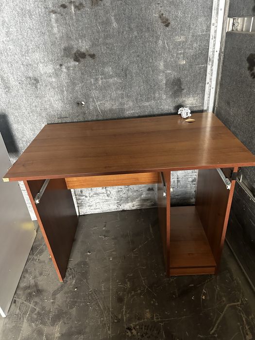 Продам столы офисные