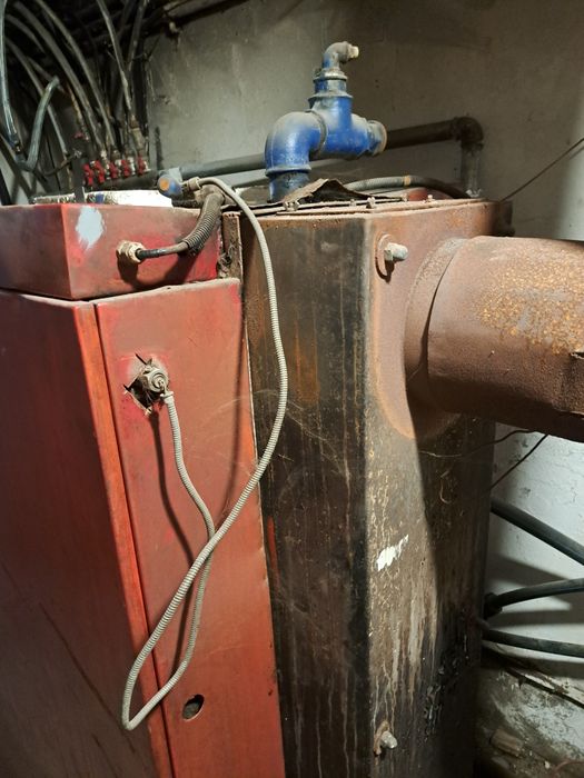 Vând centrala pe lemne 80kw