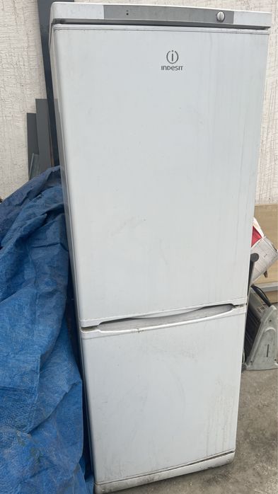 Продам холодильник