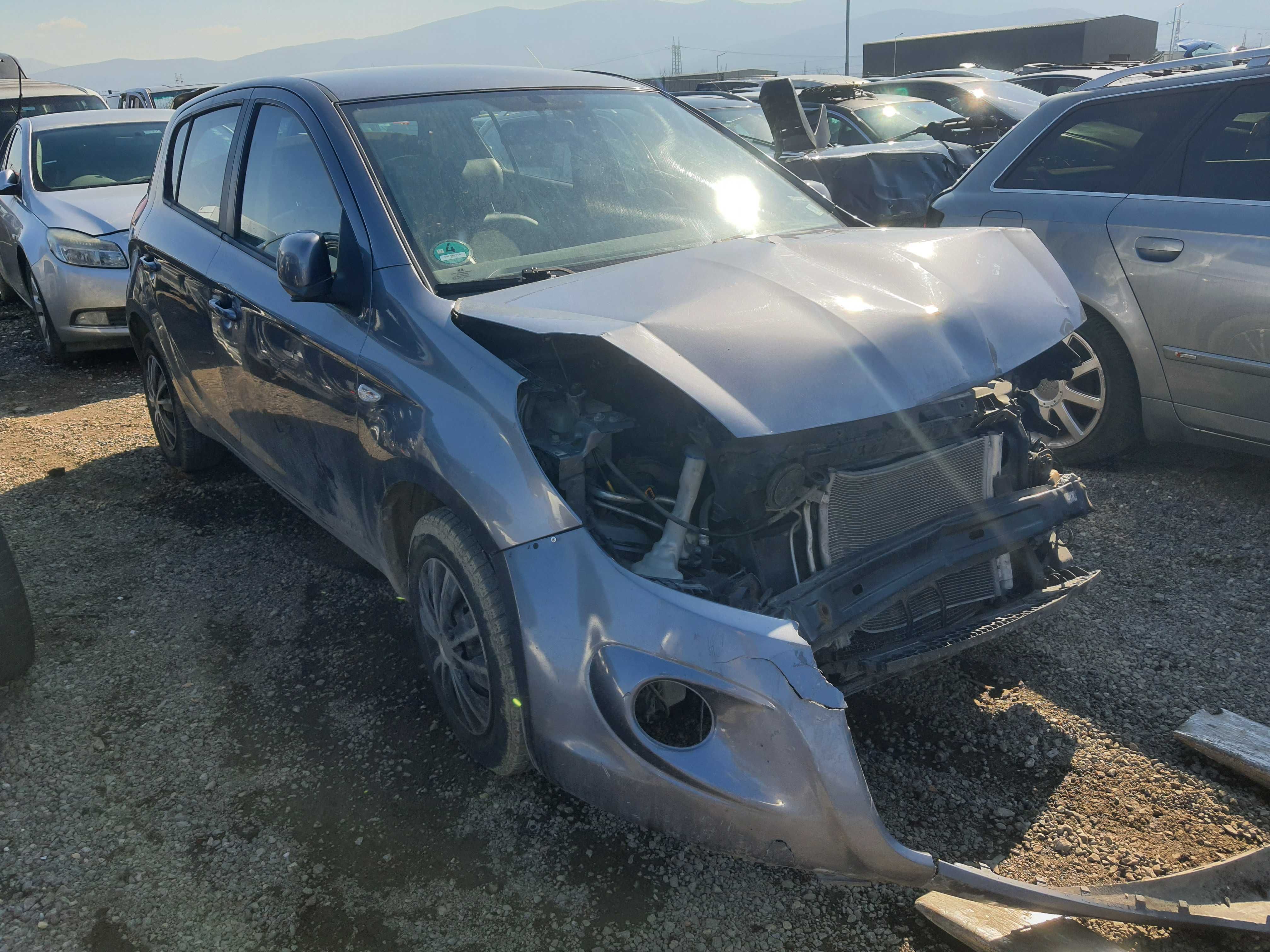 На части! Hyundai i20 1.6