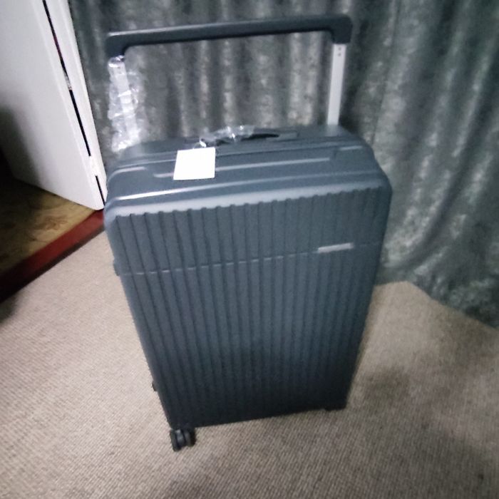 Чемодан полипропилен,размер L