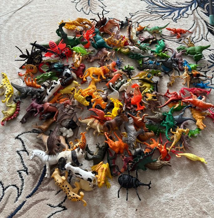 Ирушки динозавры и другие животные,9990 один пакет!
