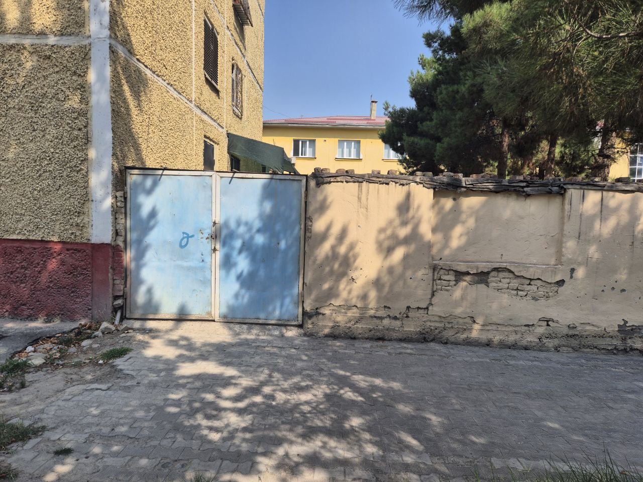 Korzinka yonida Zudlik bilan kvatira sotladi