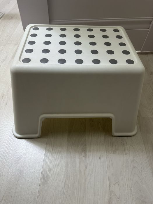 Продается табурет ikea