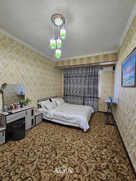 Buxoroda kvartira sotiladi 3 xonali 90m² 4-qavat.