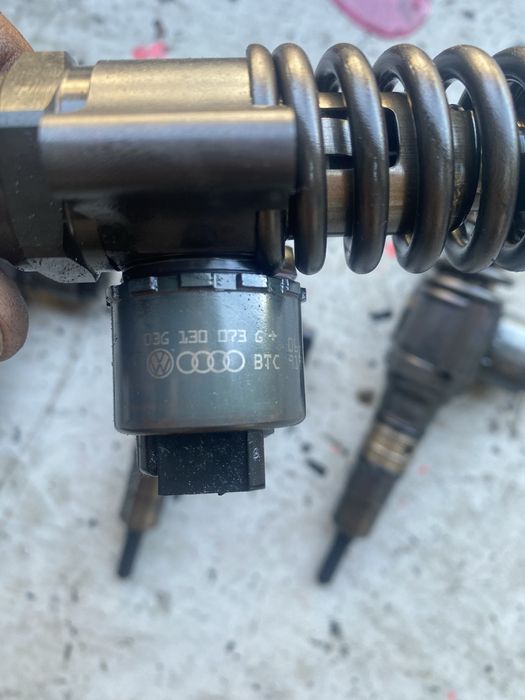 Accesorii motor 2.0 tdi BLB BRE turbo injector galerie pompa vacuum