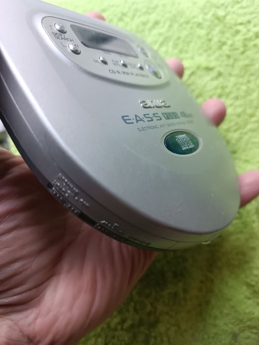 CD player Aiwa cu memorie antiskip 48 s