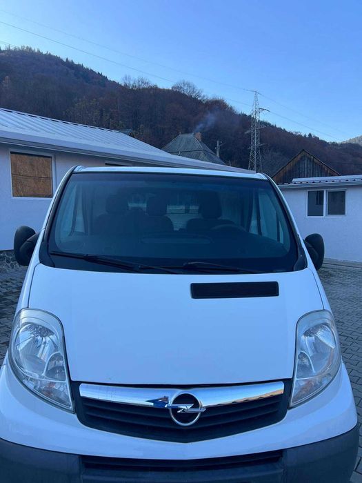 Vând Opel Vivaro