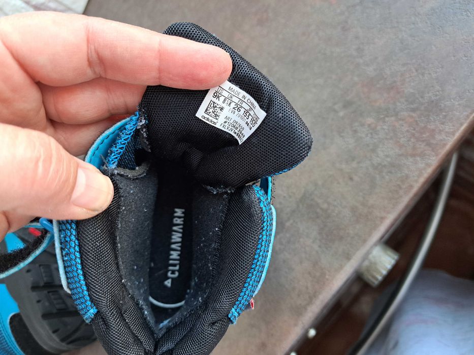 детски ботуши,зимни обувки,боти,апрески,Adidas номер26 за момче,адид