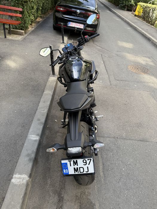 Motocicleta Suzuki GSX-8S