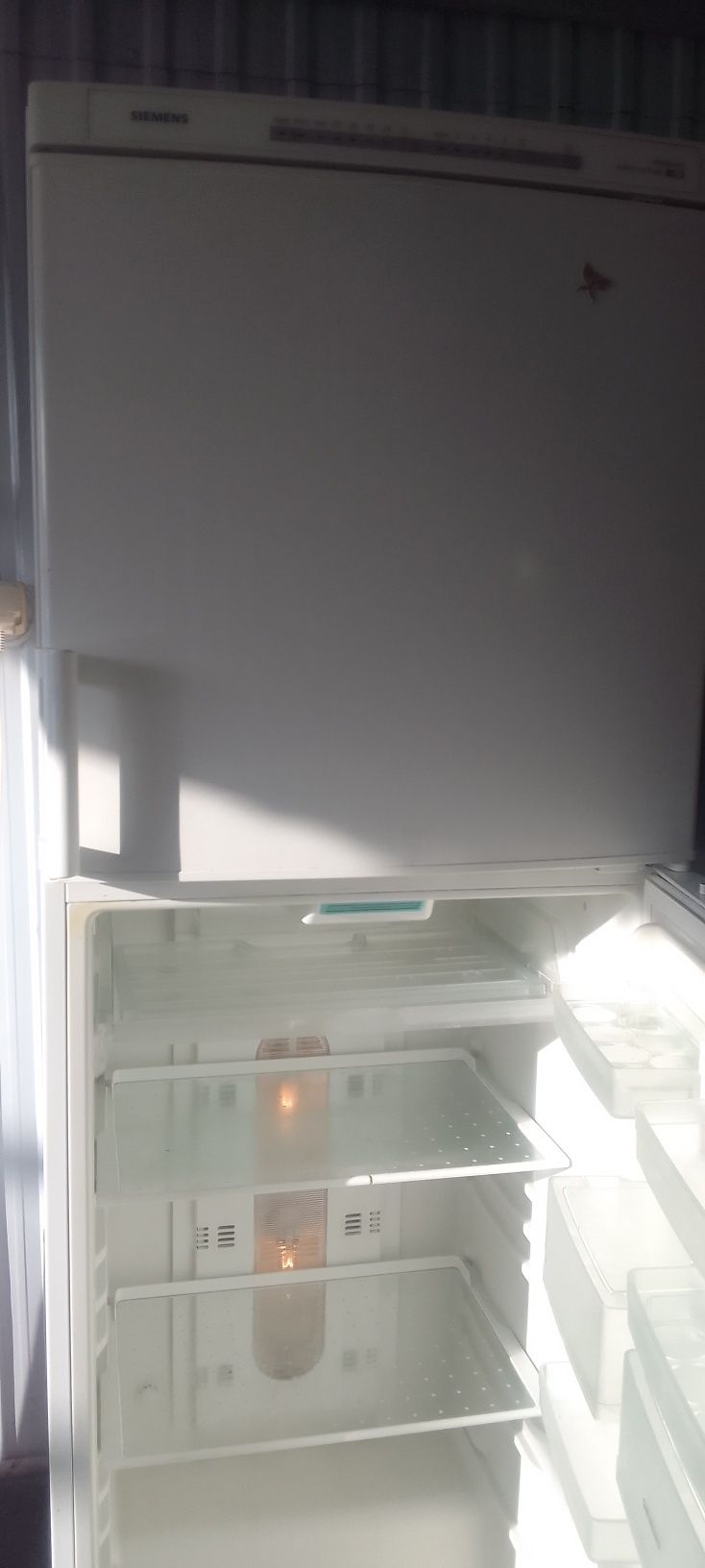 Продам 2х камерный холодильник