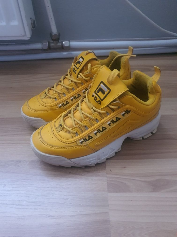 Маратонки  Fila   номер 40