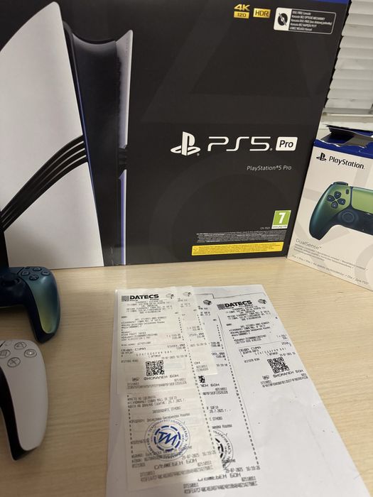 PS5 Pro 2TB плюс втори контролер и слушалки Logitech G935