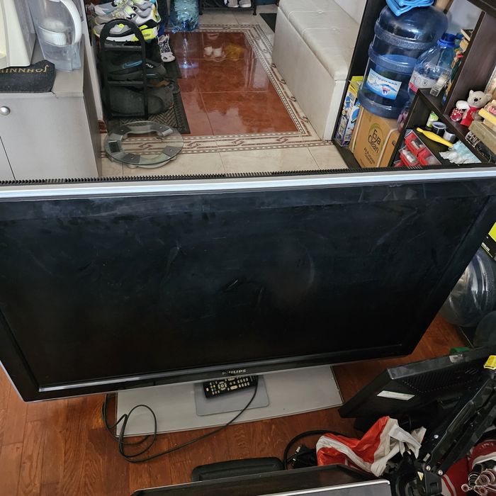 Продавам Philips 42” LCD телевизор – HD Ready, 2x HDMI, работещ