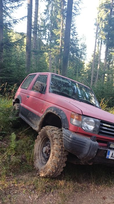 Vând mitsubishi pajero 2.5