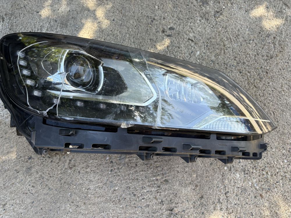 Десен фар за  VW Sharan 2010 - 2020 / Шаран