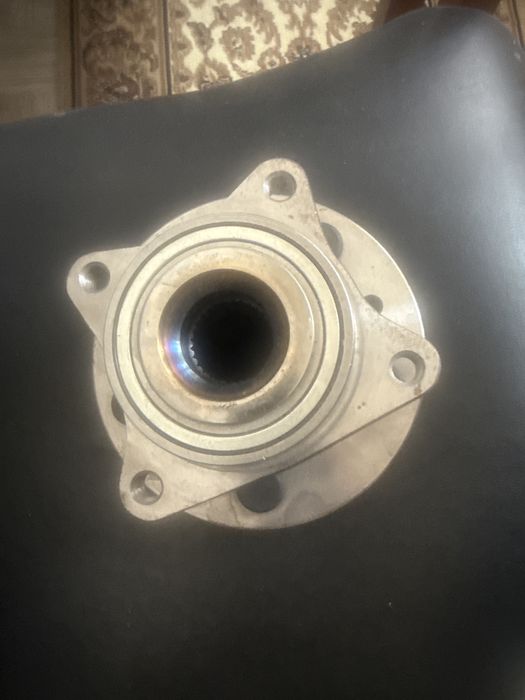 Ступица новая на Range  Rover Sport