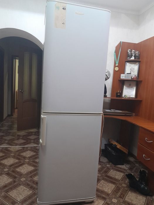 Холодильник бирюса