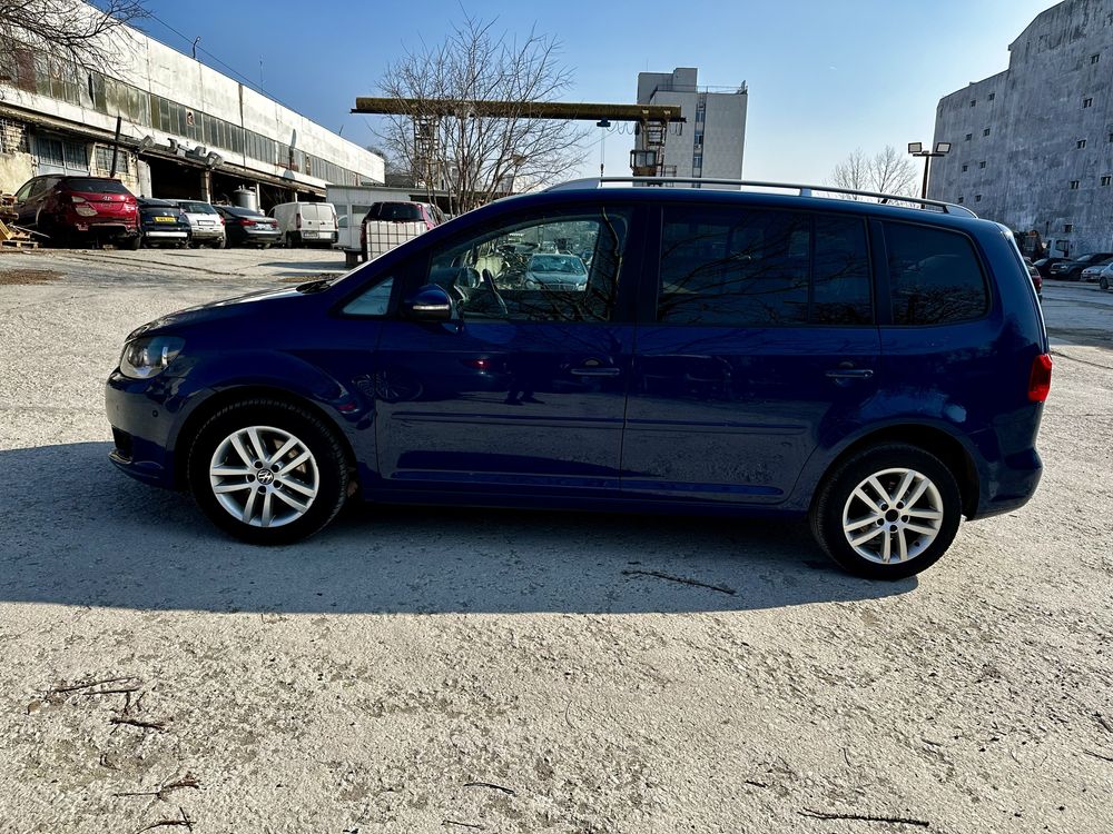 VW Touran 2.0TDI Bluemotion 2012г Фолксваген  Туран 140кс