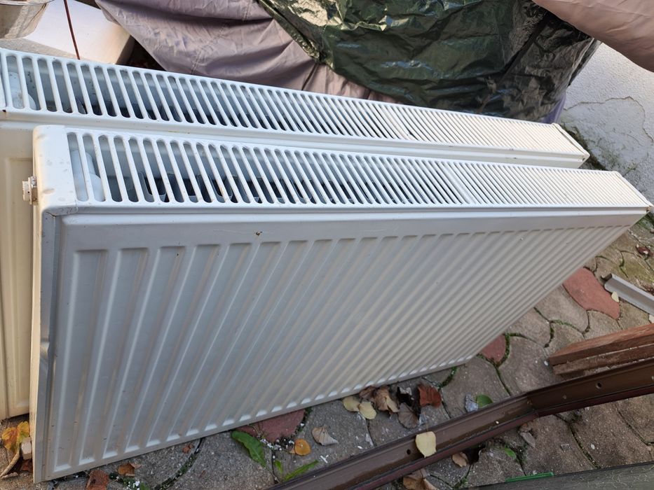 Vând 2 calorifere 1000×600