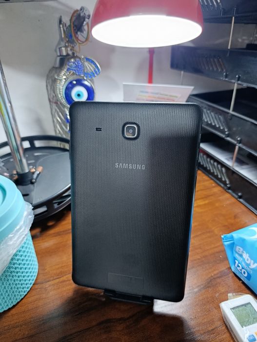 Продам планшет Samsungs Tab E
