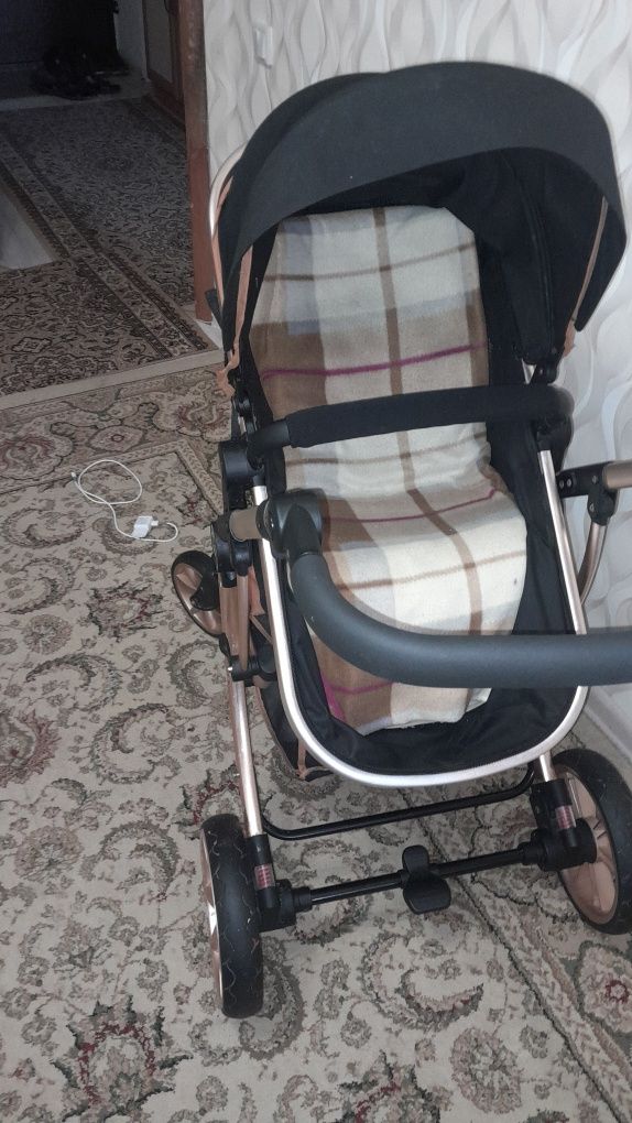 Продам детскую коляску