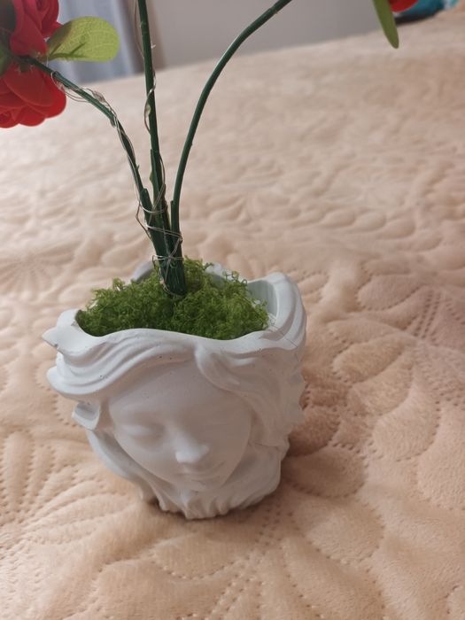 Pomulet din trandafir de spuma cu luminii