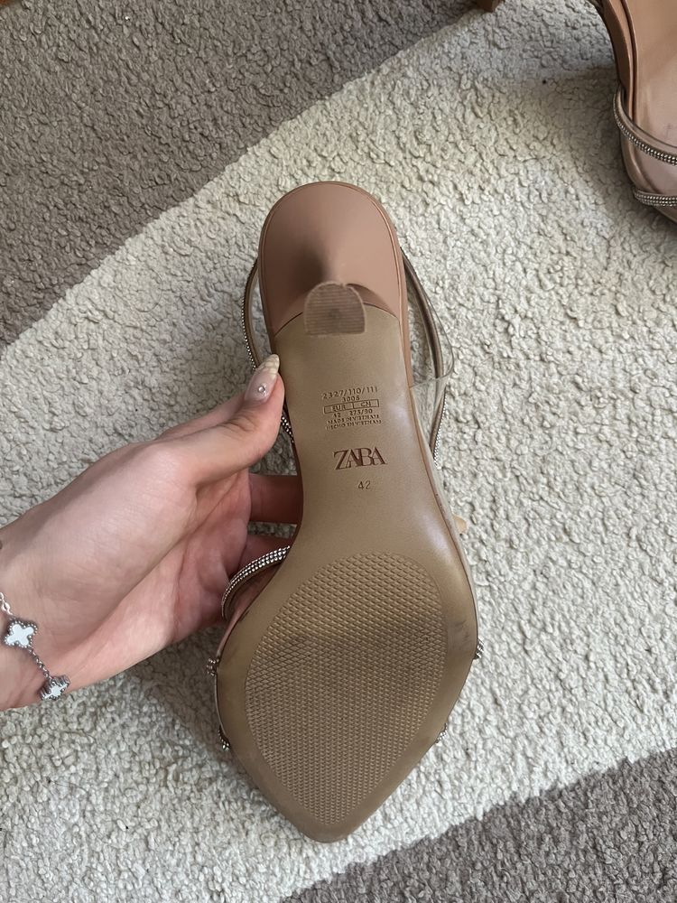 Зара елегантни обувки с камъчета на ток/ Zara shoes
