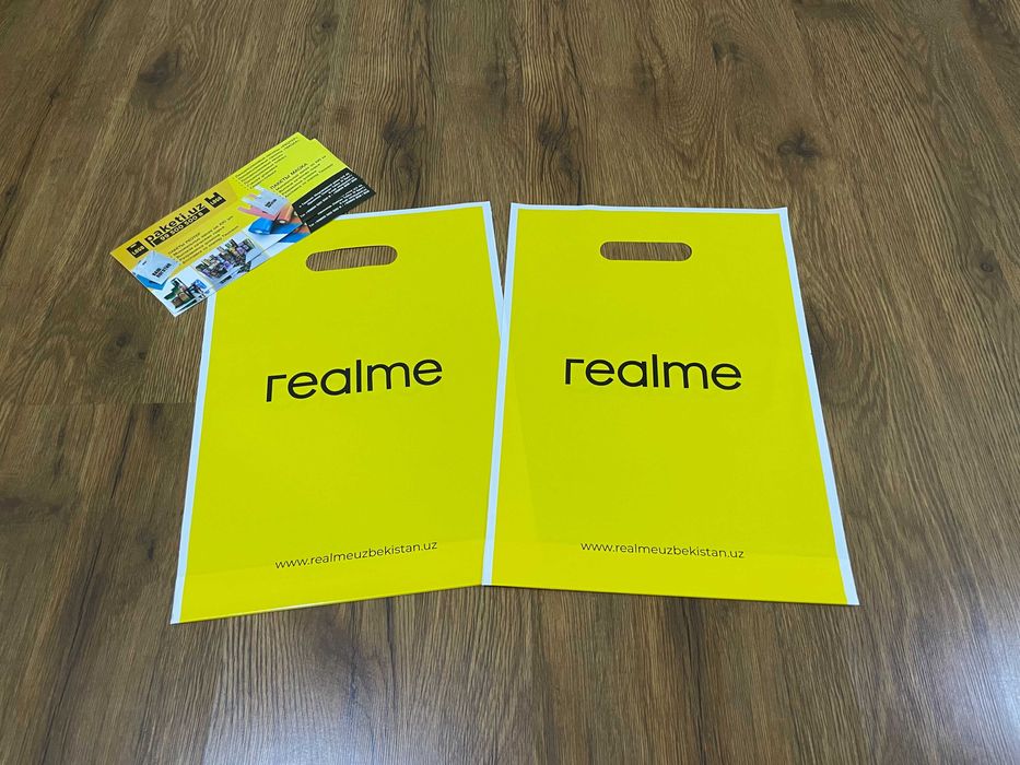 Брендингиз туширилган полиэтилен пакетлар ва рангбаранг кадоклар