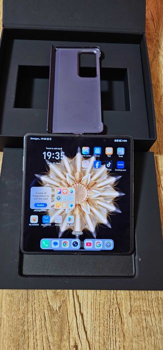 Telefon Honor Magic V2