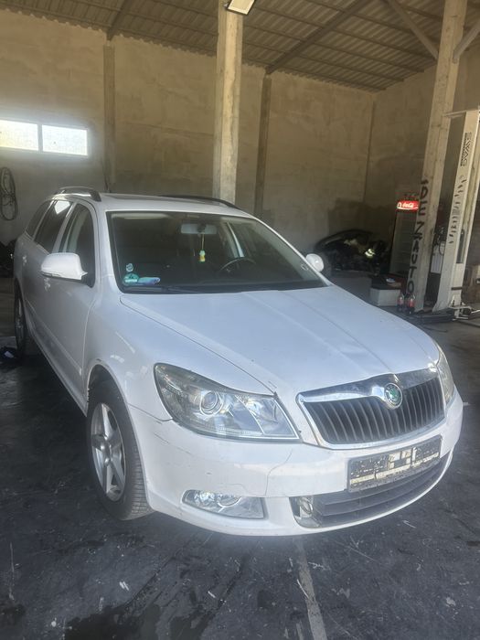 Dezmembrez/dezmembrari Skoda octavia 2 facelift 1.6 cay cutie dsg7