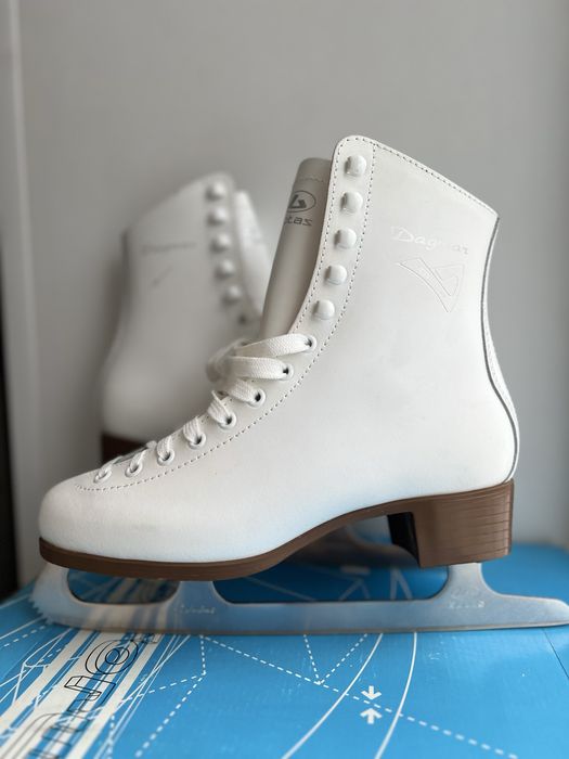 Коньки фигурные Botas Dagmar новые
