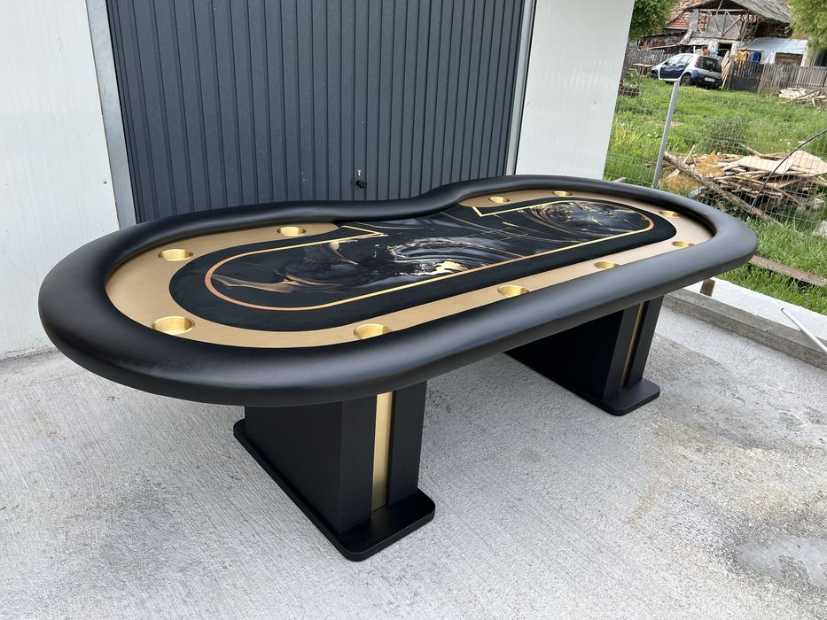Masa Poker cu racetrack auriu pahare intrare dealer CustomTables.eu