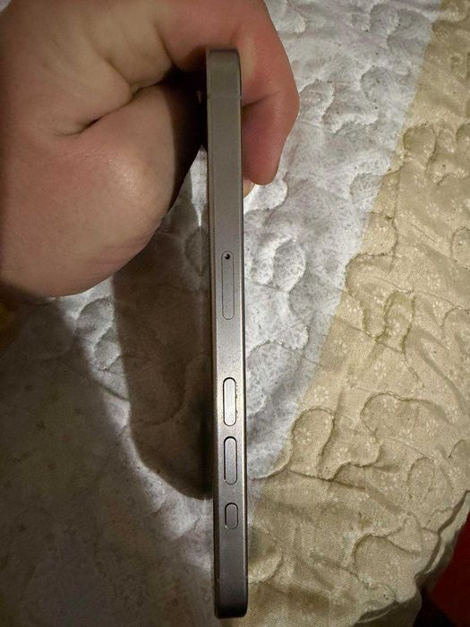 iPHONE 15 PRO, с валидна гаранция