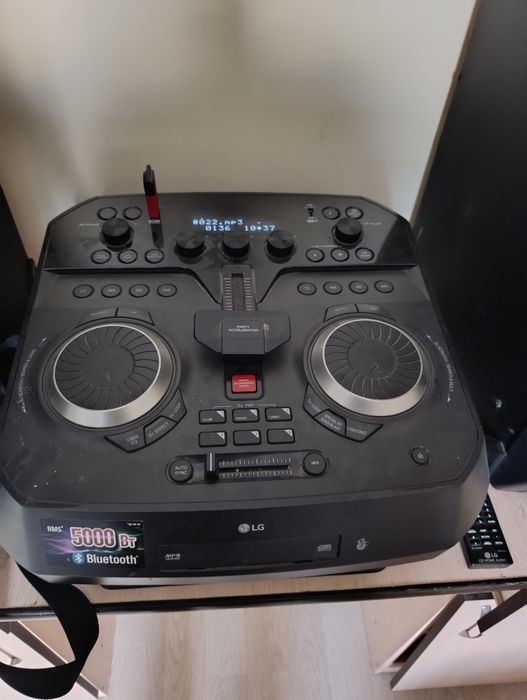 Колонка LG5000BT