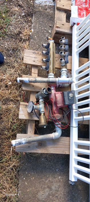 Печка с водна риза, радиатори, разширителни съд и лира за баня