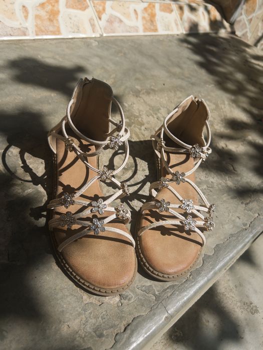 Sandale putin folosite