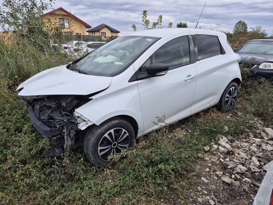 Renault zoe electric avariat lovit